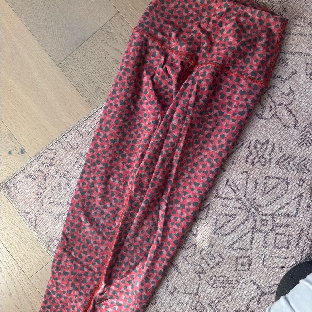 Beyond Yoga Pink and Black Heart Leggings
